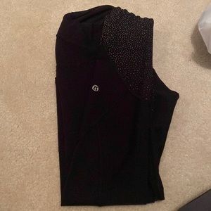 Lululemon reflective black leggings size 4